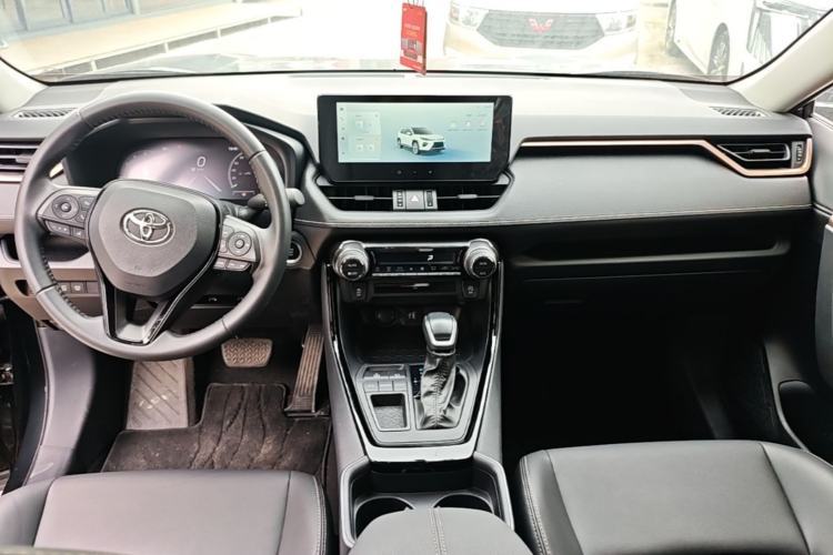 Used Toyota Wildlander 2024 2.0L CVT Two-Wheel Drive Luxury PLUS Edition Center Console