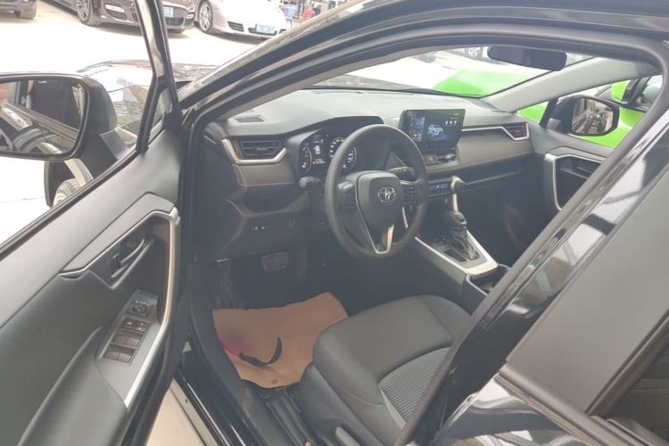 Used Toyota Wildlander 2024 2.0L CVT Two-Wheel Drive Leading Edition Driver Seat