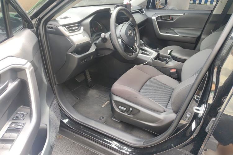 Used Toyota Wildlander 2024 2.0L CVT Two-Wheel Drive Leading Edition Driver Seat