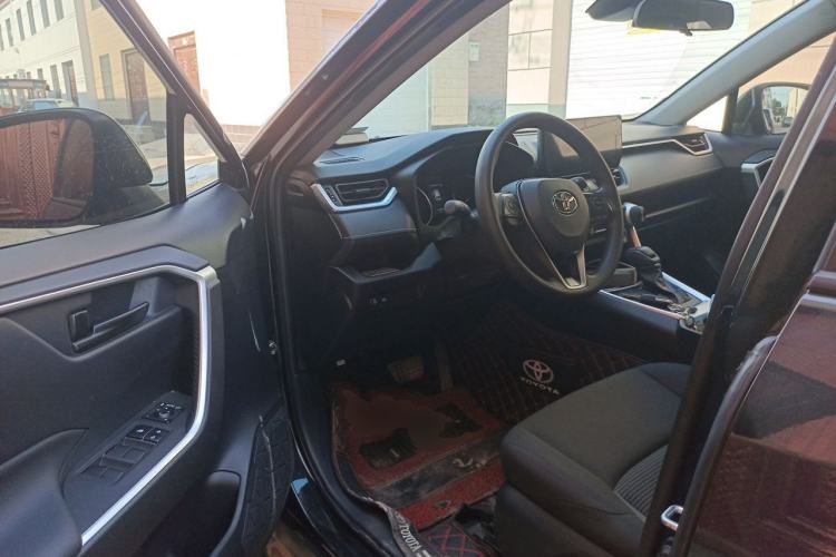 Used Toyota Wildlander 2024 2.0L CVT Two-Wheel Drive Leading Edition Driver Seat
