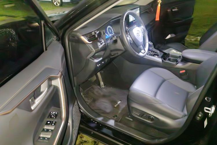 Used Toyota Wildlander 2024 2.0L CVT Two-Wheel Drive Urban Edition Driver Seat