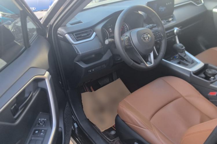 Used Toyota Wildlander 2024 2.0L CVT Two-Wheel Drive Leading Edition Driver Seat