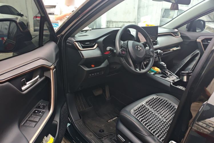 Used Toyota Wildlander 2024 Dual-Motor 2.5L E-CVT Two-Wheel Drive Luxury PLUS Edition Driver Seat
