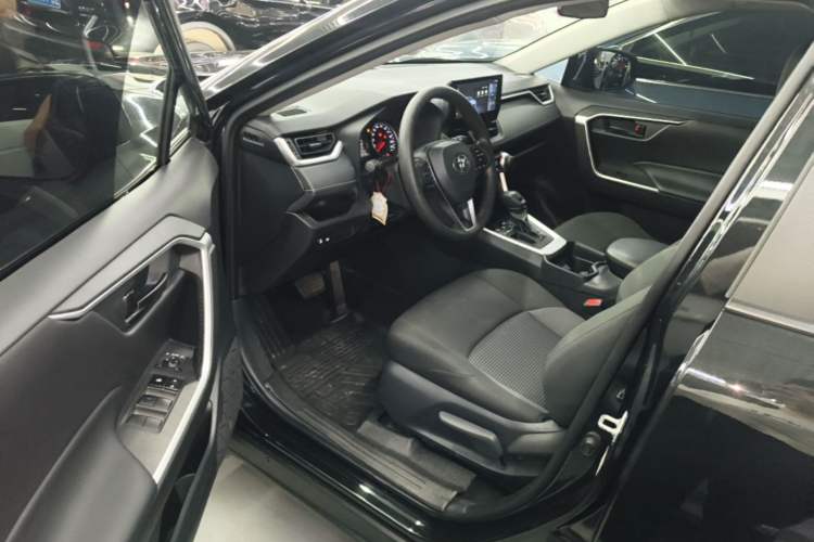 Used Toyota Wildlander 2024 2.0L CVT Two-Wheel Drive Leading Edition Driver Seat