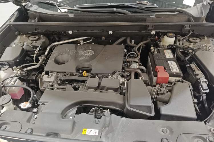 Used Toyota Wildlander 2024 2.0L CVT Two-Wheel Drive Luxury PLUS Edition Engine Bay
