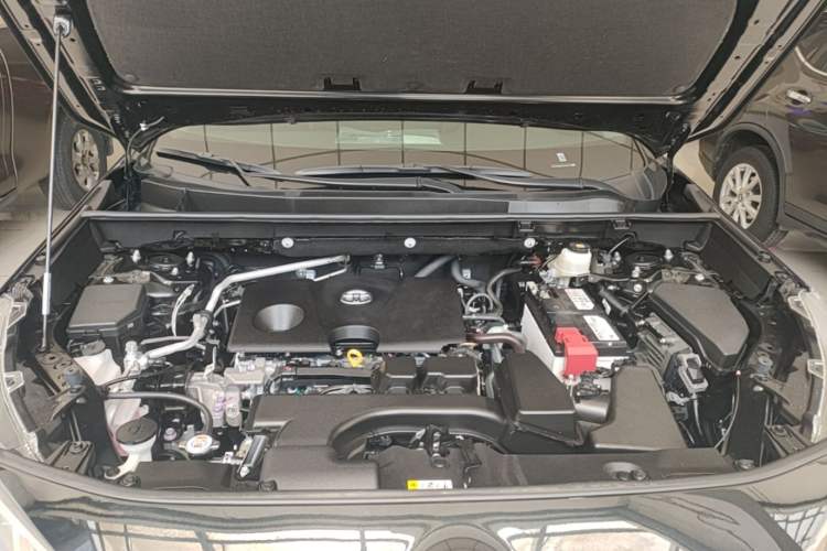 Used Toyota Wildlander 2024 2.0L CVT Two-Wheel Drive Luxury PLUS Edition Engine Bay