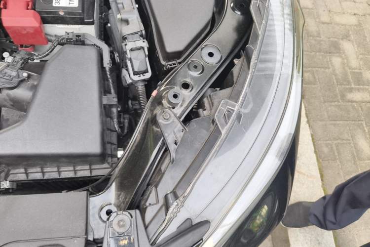 Used Toyota Wildlander 2024 2.0L CVT Two-Wheel Drive Leading Edition Engine Bay Left