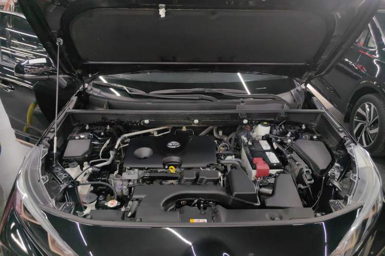 Used Toyota Wildlander 2024 2.0L CVT 4x4 Luxury PLUS Edition Engine Bay