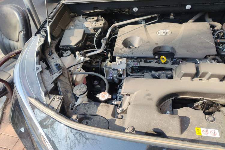 Used Toyota Wildlander 2024 2.0L CVT Two-Wheel Drive Luxury PLUS Edition Engine Bay Right