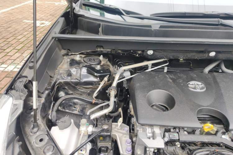 Used Toyota Wildlander 2024 2.0L CVT Two-Wheel Drive Leading Edition Engine Bay Right