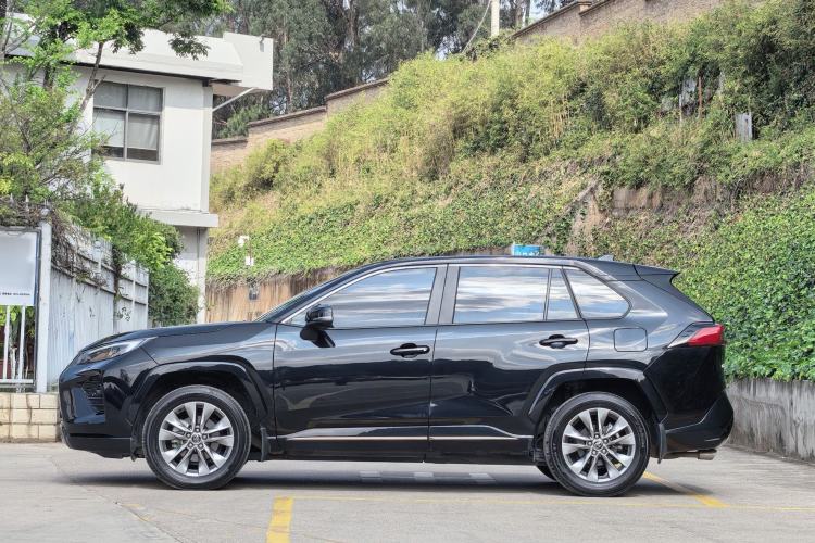 Used Toyota Wildlander 2024 2.0L CVT Two-Wheel Drive Urban Edition Exterior 3