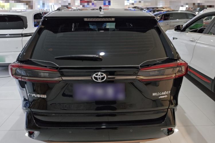 Used Toyota Wildlander 2024 2.0L CVT 4x4 Luxury PLUS Edition Exterior 4