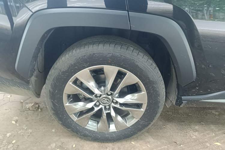 Used Toyota Wildlander 2024 2.0L CVT Two-Wheel Drive Leading Edition Exterior 5