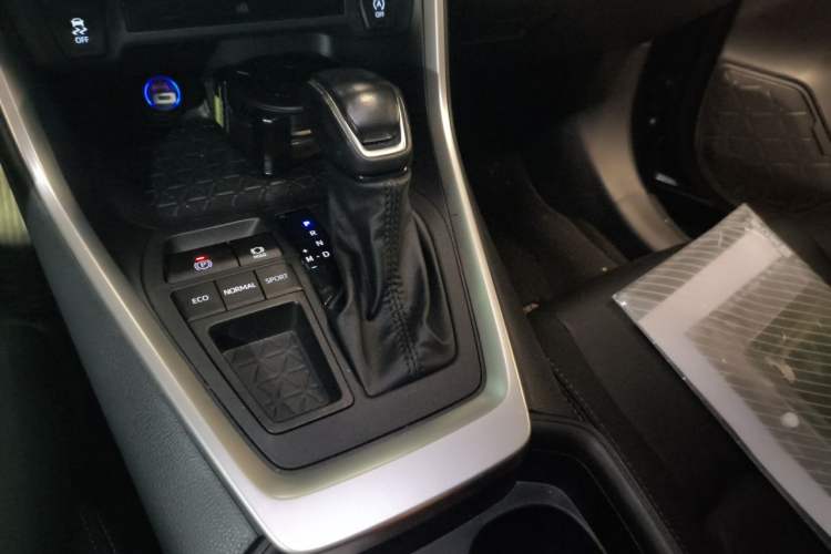 Used Toyota Wildlander 2024 2.0L CVT Two-Wheel Drive Luxury PLUS Edition Gear Lever