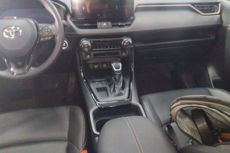 Used Toyota Wildlander 2024 2.0L CVT Two-Wheel Drive Urban Edition Gear Lever