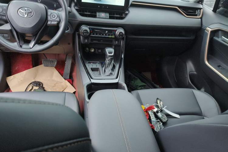 Used Toyota Wildlander 2024 2.0L CVT Two-Wheel Drive Urban Edition Gear Lever