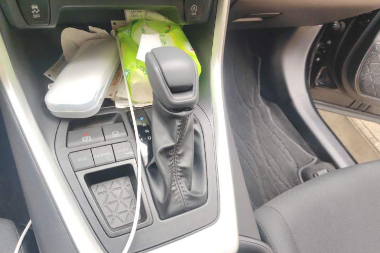 Used Toyota Wildlander 2024 2.0L CVT Two-Wheel Drive Leading Edition Gear Lever