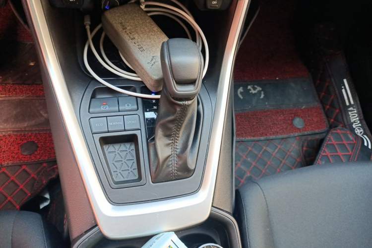 Used Toyota Wildlander 2024 2.0L CVT Two-Wheel Drive Leading Edition Gear Lever