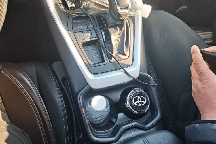 Used Toyota Wildlander 2024 2.0L CVT Two-Wheel Drive Urban Edition Gear Lever