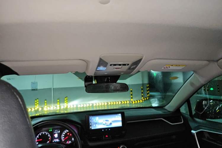Used Toyota Wildlander 2024 2.0L CVT Two-Wheel Drive Leading Edition Headliner