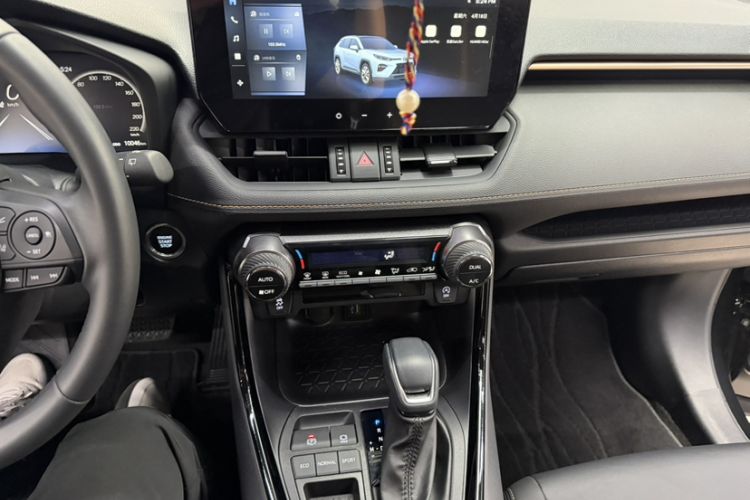 Used Toyota Wildlander 2024 2.0L CVT Two-Wheel Drive Luxury PLUS Edition Interior 1