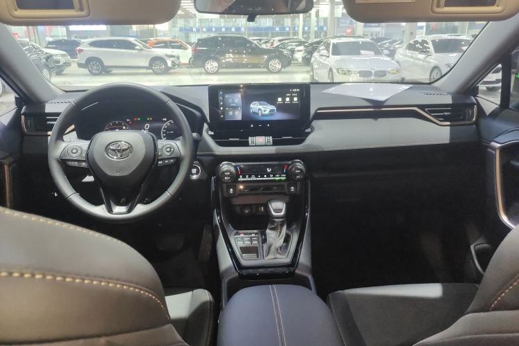 Used Toyota Wildlander 2024 2.0L CVT 4x4 Luxury PLUS Edition Interior 1