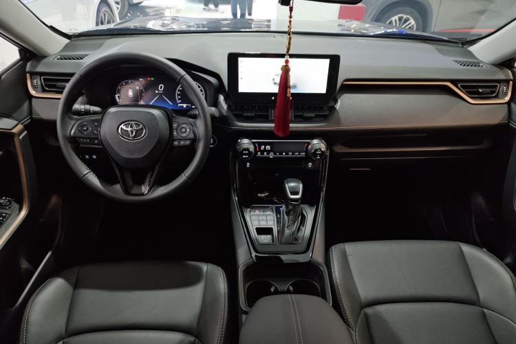 Used Toyota Wildlander 2024 2.0L CVT 4x4 Luxury PLUS Edition Interior 3