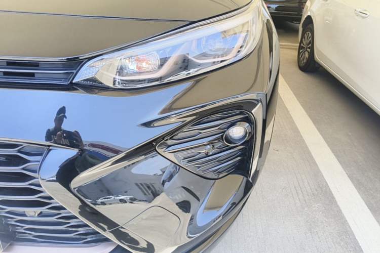 Used Toyota Wildlander 2024 2.0L CVT Two-Wheel Drive Urban Edition Left Front Headlight