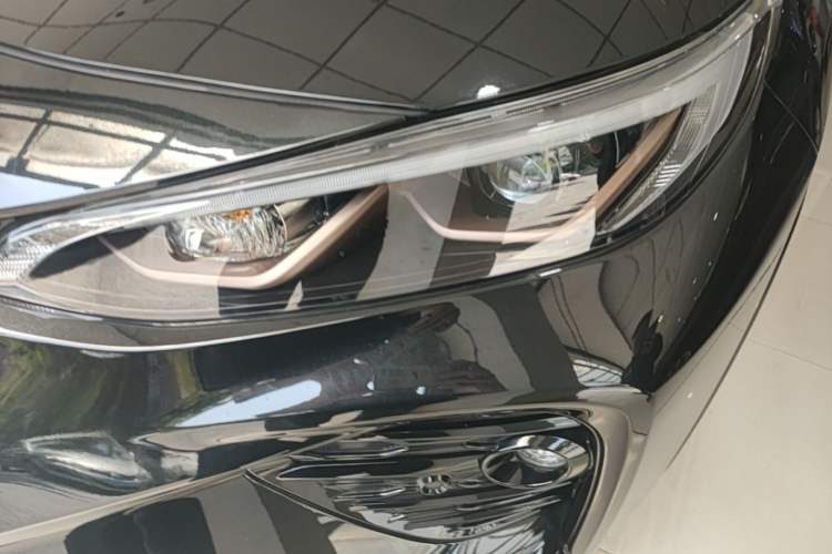 Used Toyota Wildlander 2024 2.0L CVT Two-Wheel Drive Luxury PLUS Edition Left Front Headlight