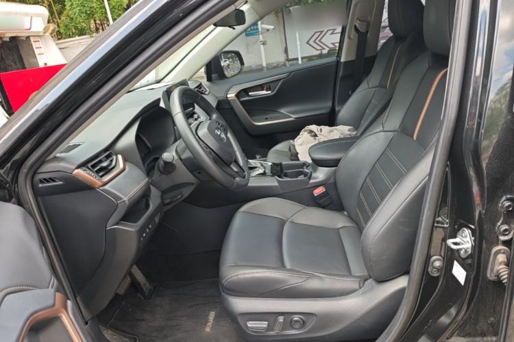 Used Toyota Wildlander 2024 2.0L CVT Two-Wheel Drive Luxury PLUS Edition Left Front Seat