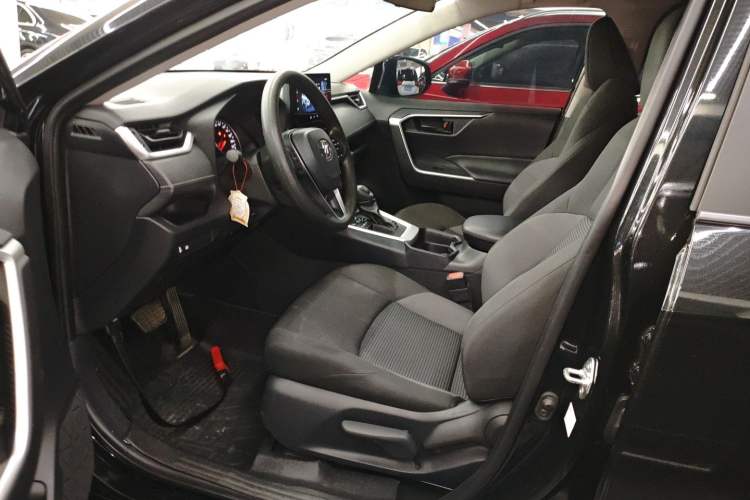Used Toyota Wildlander 2024 2.0L CVT Two-Wheel Drive Leading Edition Left Front Seat