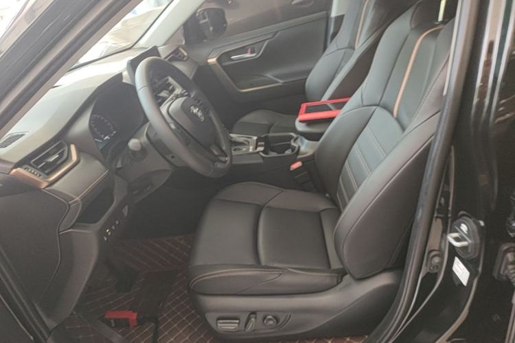 Used Toyota Wildlander 2024 2.0L CVT Two-Wheel Drive Luxury PLUS Edition Left Front Seat