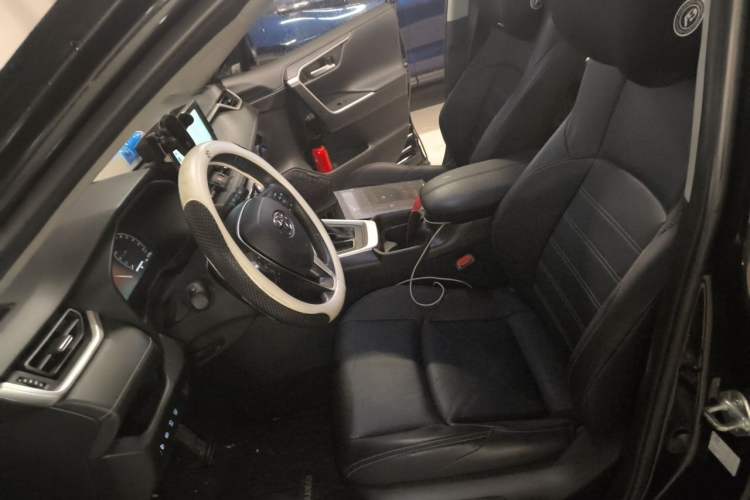 Used Toyota Wildlander 2024 2.0L CVT Two-Wheel Drive Luxury PLUS Edition Left Front Seat
