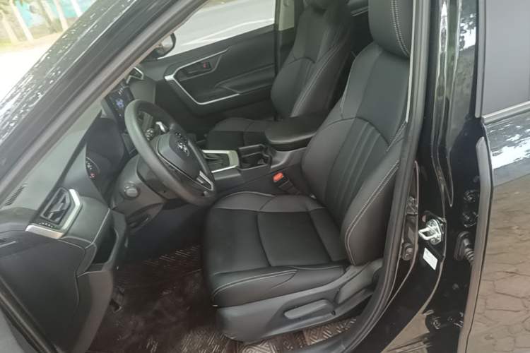 Used Toyota Wildlander 2024 2.0L CVT Two-Wheel Drive Leading Edition Left Front Seat