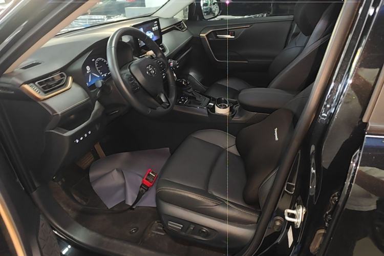 Used Toyota Wildlander 2024 2.0L CVT Two-Wheel Drive Luxury PLUS Edition Left Front Seat