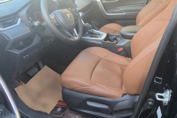 Used Toyota Wildlander 2024 2.0L CVT Two-Wheel Drive Leading Edition Left Front Seat