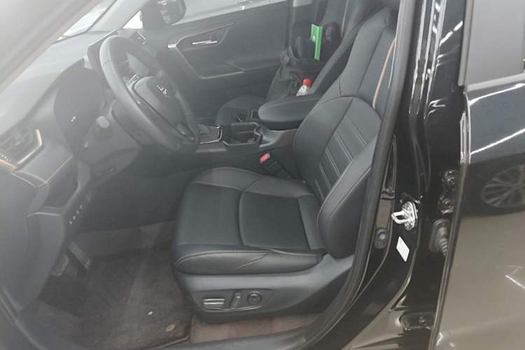 Used Toyota Wildlander 2024 2.0L CVT Two-Wheel Drive Luxury PLUS Edition Left Front Seat