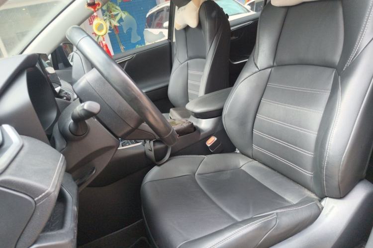 Used Toyota Wildlander 2024 2.0L CVT Two-Wheel Drive Luxury PLUS Edition Left Front Seat