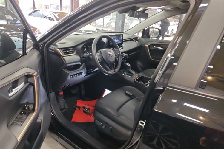 Used Toyota Wildlander 2024 2.0L CVT Two-Wheel Drive Luxury PLUS Edition Left Front Seat