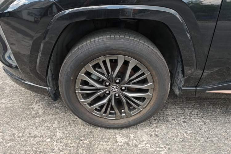 Used Toyota Wildlander 2024 2.0L CVT Two-Wheel Drive Luxury PLUS Edition Left Front Wheel Hub