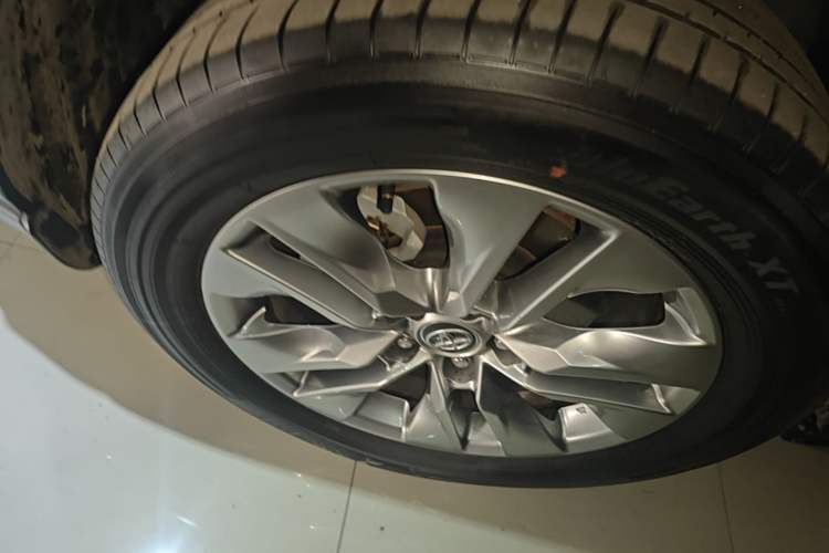 Used Toyota Wildlander 2024 2.0L CVT Two-Wheel Drive Leading Edition Left Front Wheel Hub