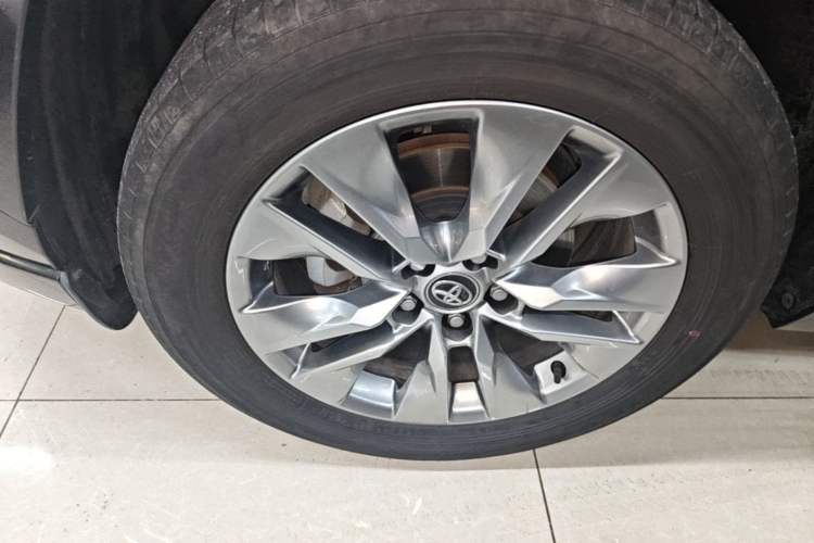 Used Toyota Wildlander 2024 2.0L CVT Two-Wheel Drive Urban Edition Left Front Wheel Hub