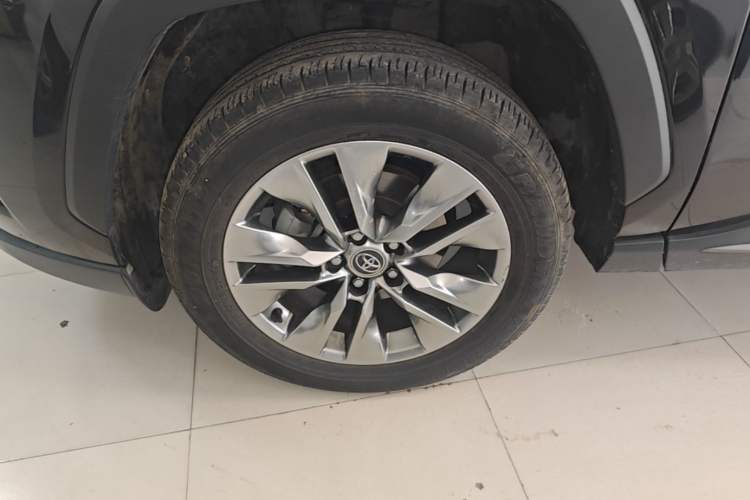 Used Toyota Wildlander 2024 2.0L CVT Two-Wheel Drive Leading Edition Left Front Wheel Hub
