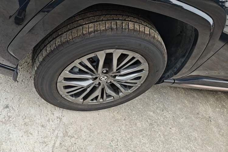 Used Toyota Wildlander 2024 2.0L CVT Two-Wheel Drive Luxury PLUS Edition Left Front Wheel Hub
