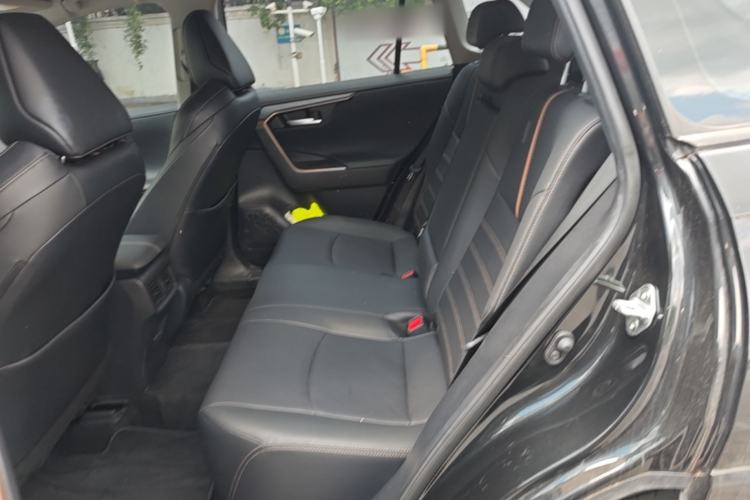Used Toyota Wildlander 2024 2.0L CVT Two-Wheel Drive Luxury PLUS Edition Left Rear Seat