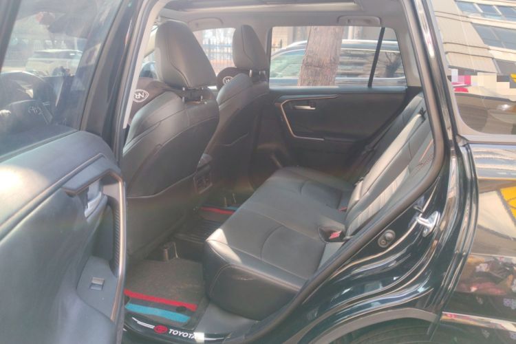 Used Toyota Wildlander 2024 2.0L CVT Two-Wheel Drive Luxury PLUS Edition Left Rear Seat
