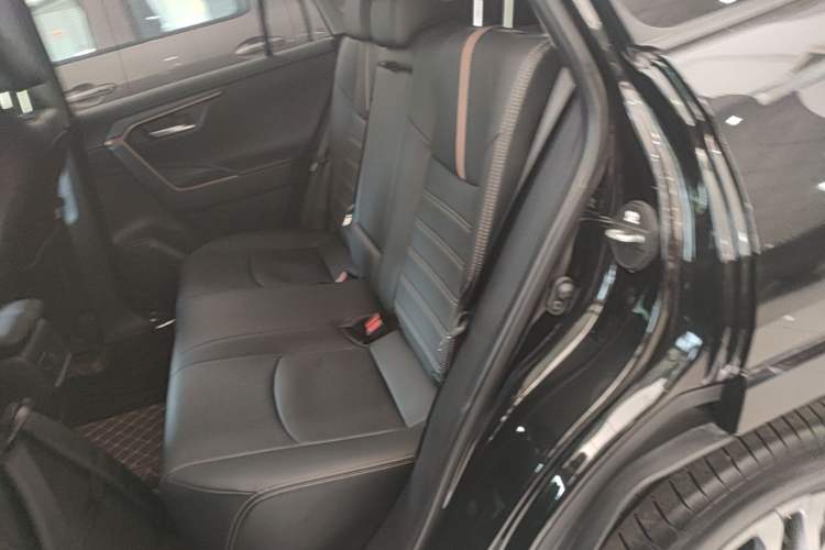 Used Toyota Wildlander 2024 2.0L CVT Two-Wheel Drive Luxury PLUS Edition Left Rear Seat