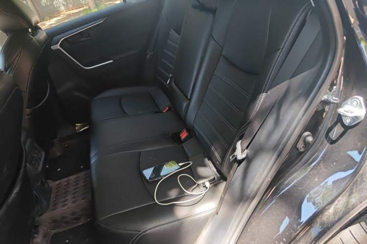 Used Toyota Wildlander 2024 2.0L CVT Two-Wheel Drive Leading Edition Left Rear Seat