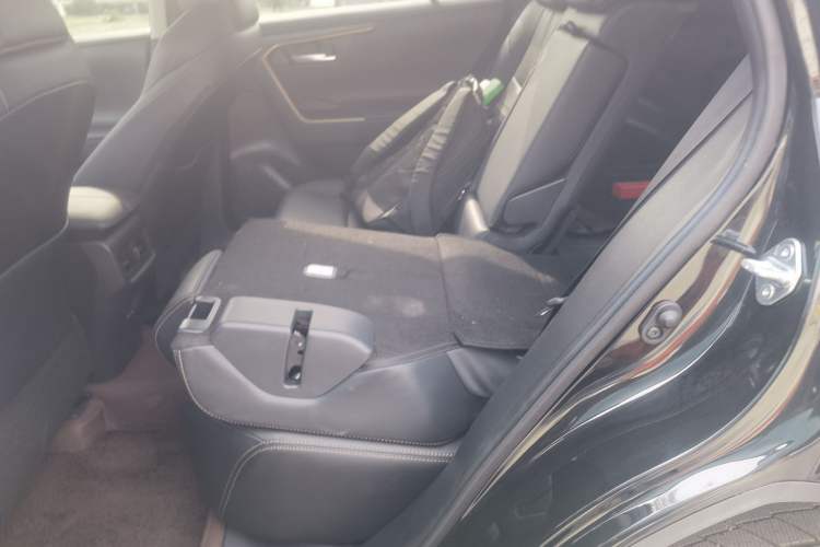 Used Toyota Wildlander 2024 2.0L CVT Two-Wheel Drive Luxury PLUS Edition Left Rear Seat