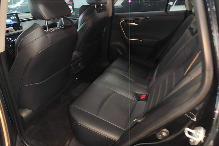 Used Toyota Wildlander 2024 2.0L CVT Two-Wheel Drive Luxury PLUS Edition Left Rear Seat